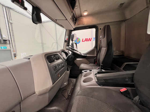 DAF LF 260 4×2 Rest Cab Tractor Unit