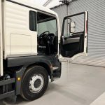 MAN TGM 18.250 4×2 Sleeper Cab Curtainsider - thumbnail
