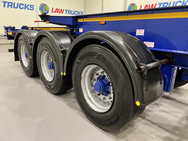 Dennison Tri Axle Sliding Skeletal Trailer BPW