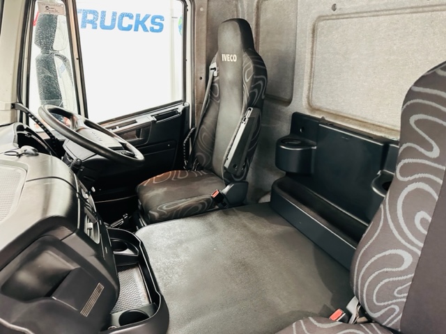 Iveco Stralis 310 AT 6×2 Box Van
