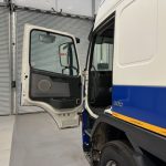Volvo FM 300 6×2 Sleeper Cab Curtainsider - thumbnail