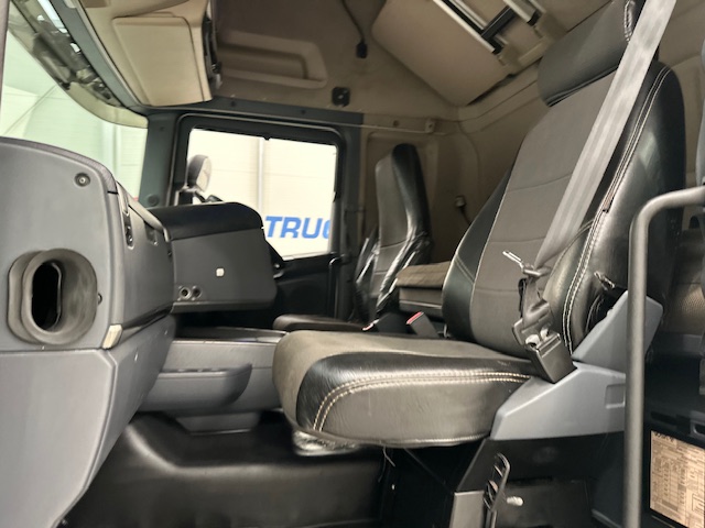 Scania R440 6×2 Midlift Topline Tractor Unit