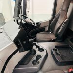 Mercedes Actros 1824 Day Cab Curtainsider - thumbnail