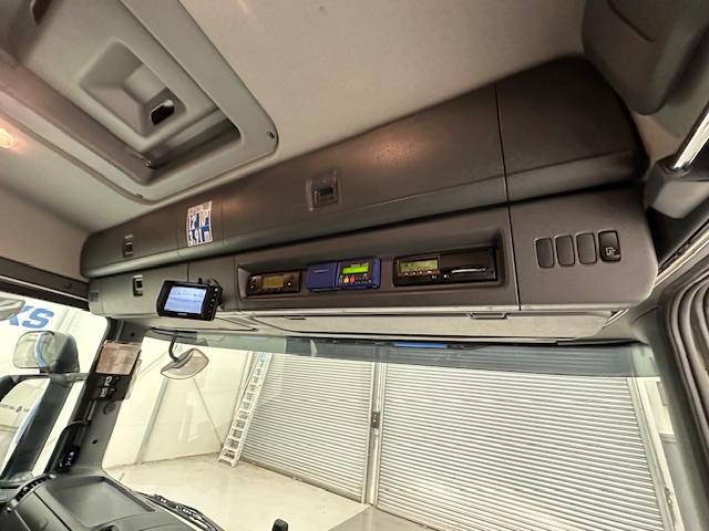 Scania P250 4×2 Sleeper Cab Fridge Box