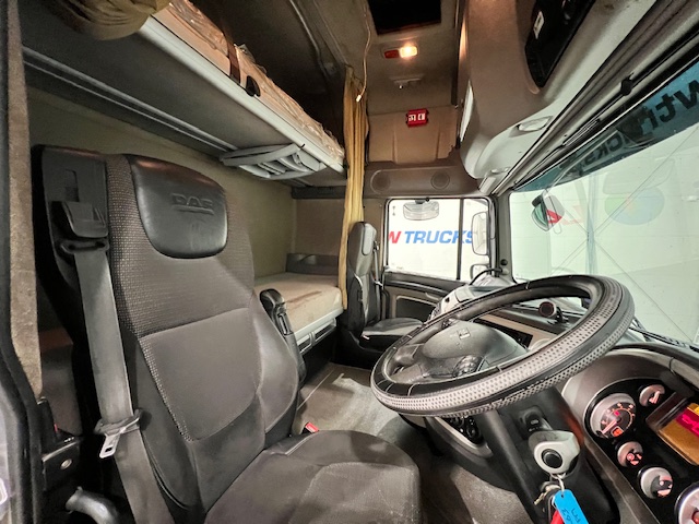 DAF XF105 460 6×2 Super Space Cab Tractor Unit