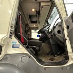 DAF CF 370 6×2 Sleeper Cab Fridge Box - thumbnail