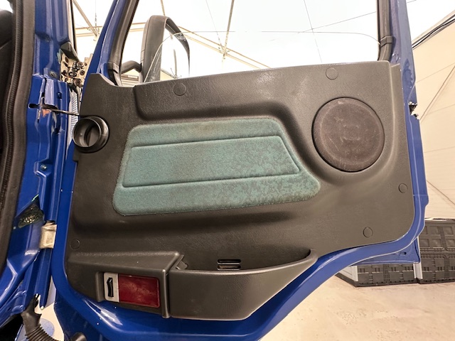 Volvo FM12 340 Rear Lift Sleeper Beavertail