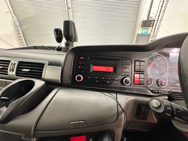 MAN TGS 26.360 6×2 Sleeper Cab Insulated Box Van