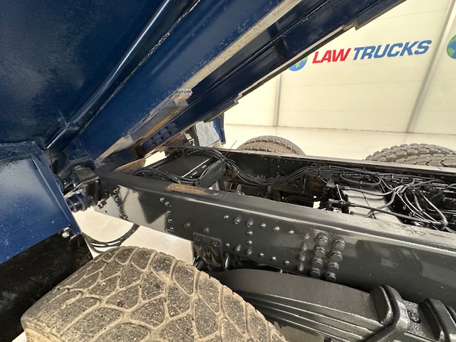 Scania P370 8×4 Sleeper Cab Tipper Manual