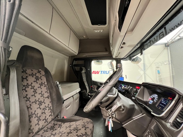 Scania S450 6×2 Midlift Highline Tractor Unit