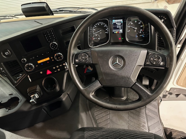 Mercedes Actros 1830 Sleeper Cab Box Van