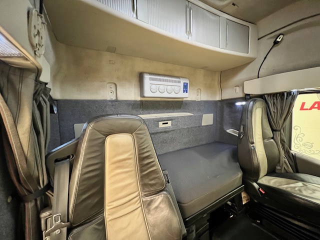 Volvo FH 500 6×2 Midlift Tractor Unit