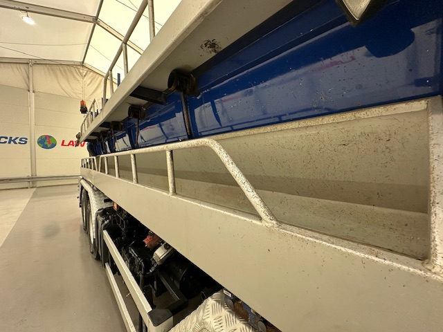 Scania P420 8×4 Sleeper Cab Vacuum Tanker