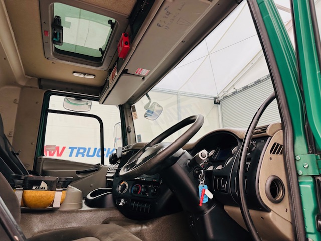 DAF CF75 310 Day Cab Dropside Brick Grab