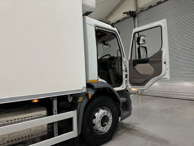 DAF LF 220 Day Cab Fridge Box
