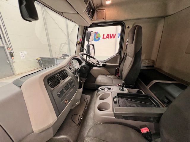 DAF LF 260 4×2 Rest Cab Tractor Unit