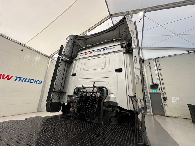 Scania R450 6×2 Highline Midlift Tractor Unit