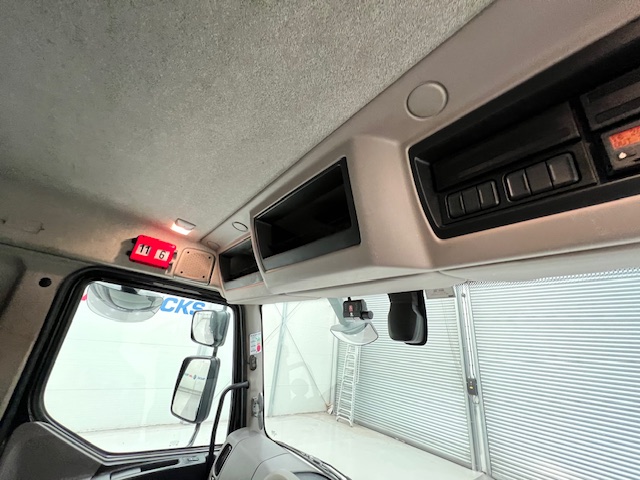 DAF LF 260 4×2 Rest Cab Tractor Unit