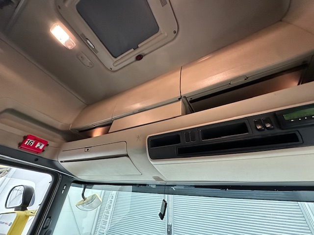Scania R450 6×2 Midlift Topline Tractor Unit