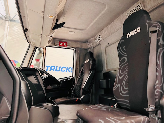 Iveco Stralis 310 AT 6×2 Fridge Box
