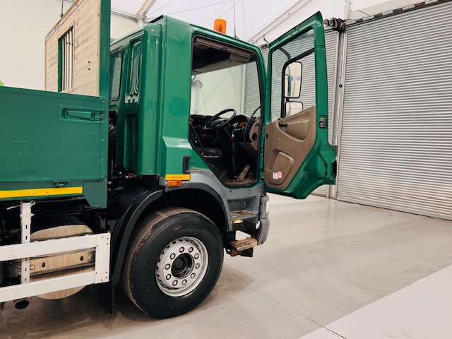 DAF CF75 310 Rear Lift Day Cab Dropside Brick Grab