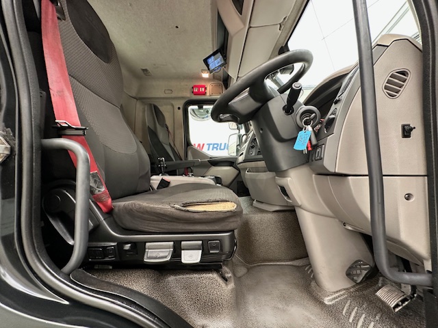 DAF LF 260 4×2 Rest Cab Tractor Unit