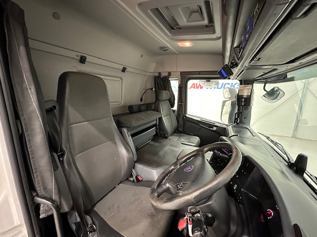 Scania P250 4×2 Sleeper Cab Fridge Box