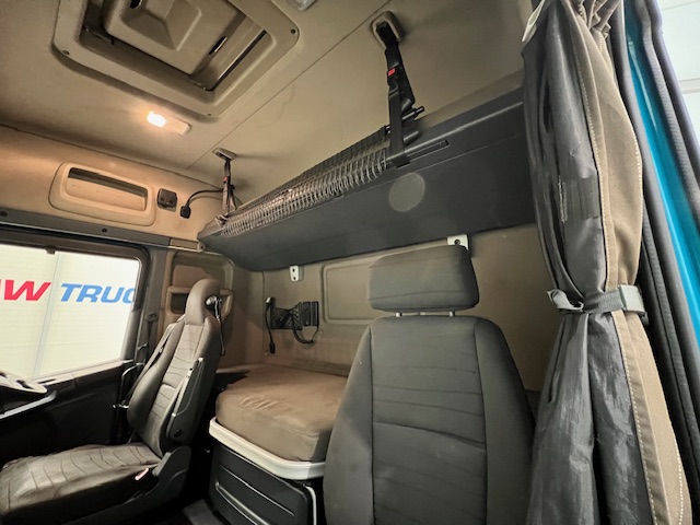 Scania R410 4×2 Sleeper Cab Tractor Unit
