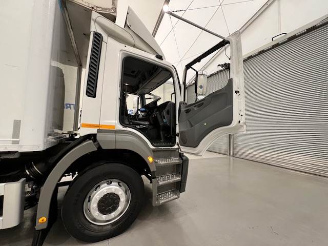 Mercedes Axor 1824 Day Cab Fridge Box