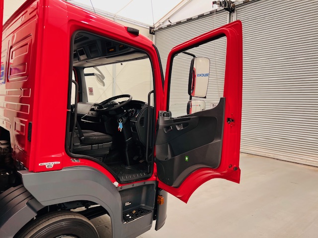 Mercedes Atego 816 Day Cab Curtainsider