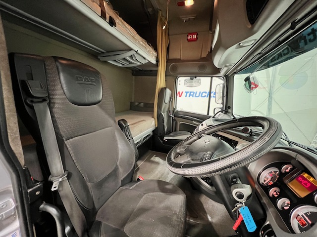 DAF XF105 460 6×2 Super Space Cab Tractor Unit