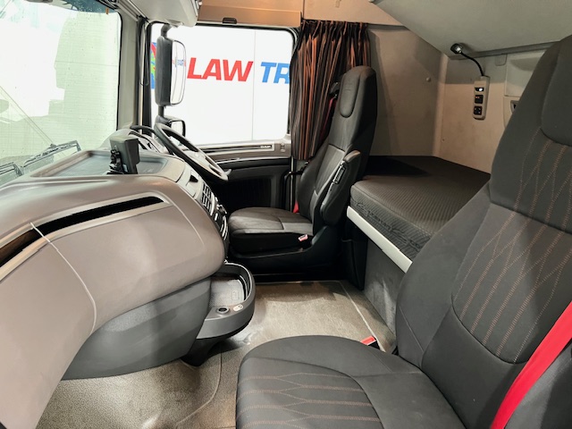 DAF XF 480 6×2 Midlift Tractor Unit