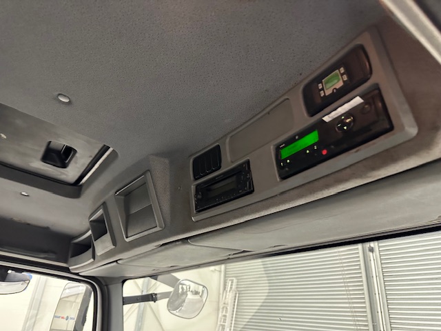Mercedes Axor 1824 Sleeper Cab Flatbed