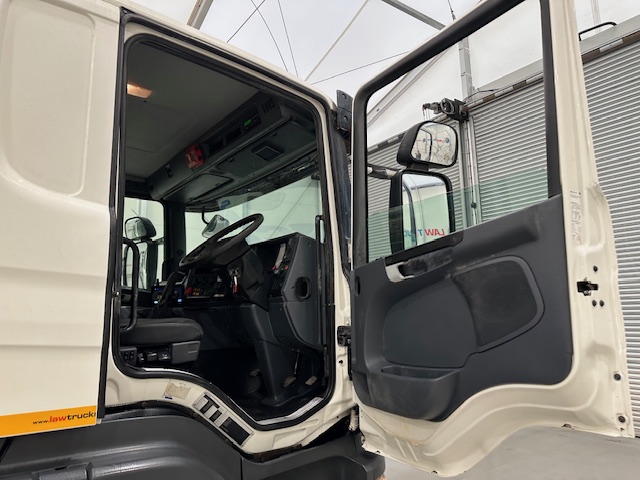 Scania P400 8×4 Rest Cab Steel Tipper