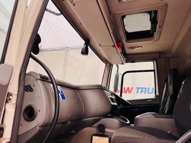 DAF CF 330 6×2 Rear Lift Fridge Box