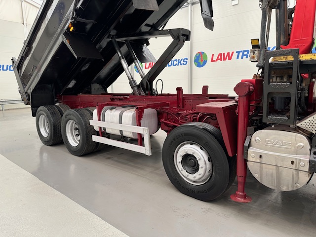 DAF CF85 410 8×4 Day Cab Steel Tipper Grab