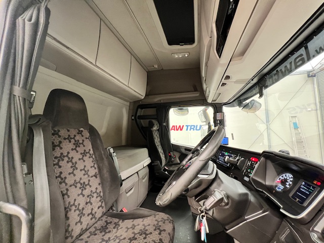 Scania S450 6×2 Midlift Highline Tractor Unit
