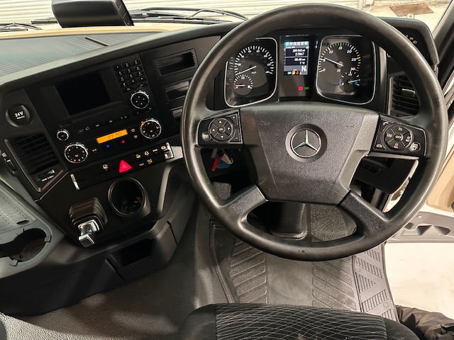 Mercedes Actros 1830 Sleeper Cab Box Van
