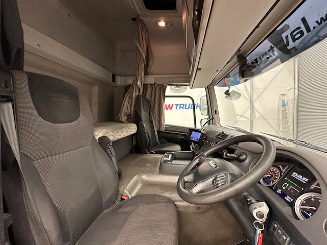 DAF CF 310 Sleeper Cab Curtainsider