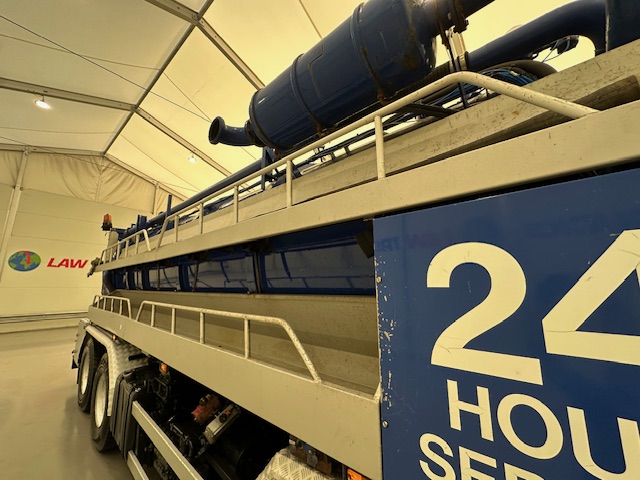 Scania P420 8×4 Sleeper Cab Vacuum Tanker