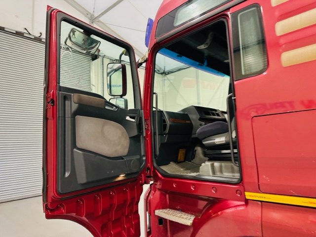 MAN TGA 18.480 XXL 4×2 Tractor Unit