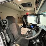 Mercedes Actros 1824 4×2 Sleeper Cab Curtainsider - thumbnail