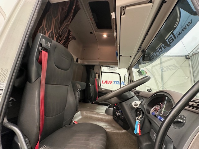 DAF CF 340 6×2 Sleeper Cab Rear Lift Dropside