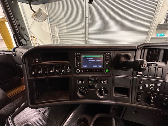 Scania R450 6×2 Midlift Topline Tractor Unit