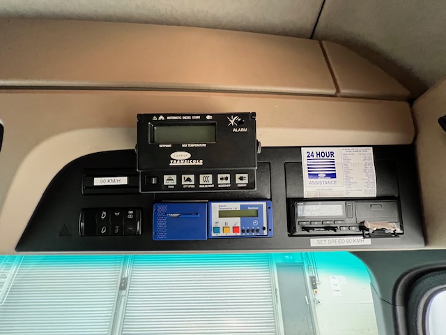 Mercedes Actros 1824 4×2 Sleeper Cab Fridge Box