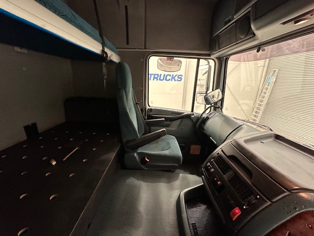 DAF XF95 430 4×2 Tractor Unit Manual
