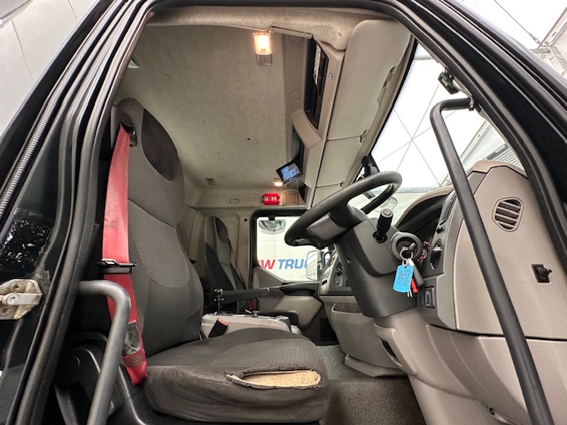 DAF LF 260 4×2 Rest Cab Tractor Unit