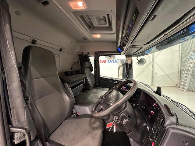 Scania P250 4×2 Sleeper Cab Fridge Box
