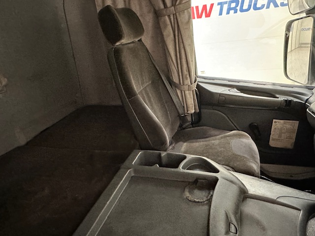 Scania P94 230 Sleeper Cab Curtainsider