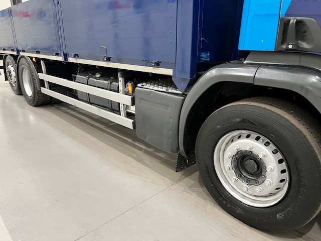 Scania P280 6×2 Rear Lift Dropside Brick Grab